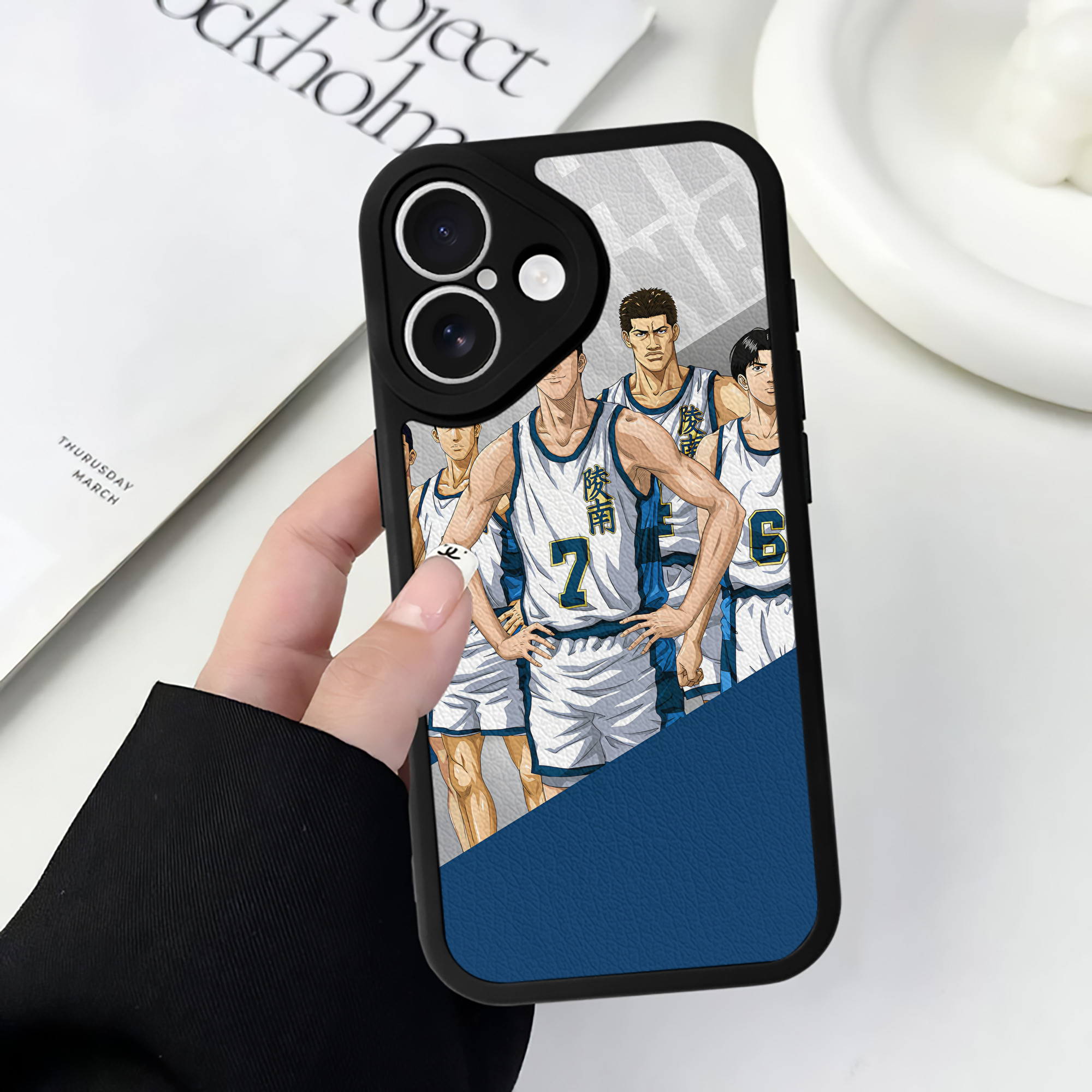 （画像用） SLAM DUNK／スラムダンク 【iPhone 16シリーズ対応】シリコンスマホケース（レザー調） 材質：シリコン